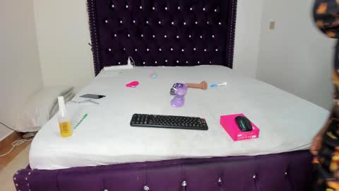 Snapshot of tatiana_storm chatting on 10/28/25, 10:41 tatiana_storm online show from 10/28/25, 10:41