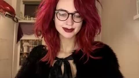 Tatiana online show from 10/19/25, 07:36