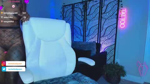 Snapshot of tatted_vixen chatting on 10/30/25, 09:37 Tatted Queen online show from 10/30/25, 09:37