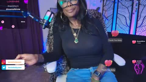 Snapshot of tatted_vixen chatting on 11/10/25, 04:44 Tatted Queen online show from 11/10/25, 04:44