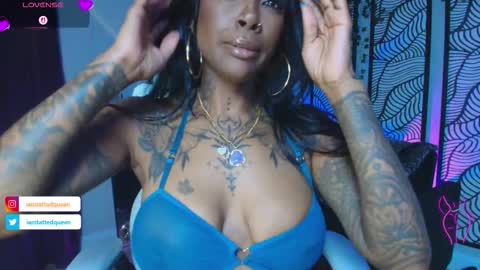 Snapshot of tatted_vixen chatting on 11/11/25, 07:36 Tatted Queen online show from 11/11/25, 07:36