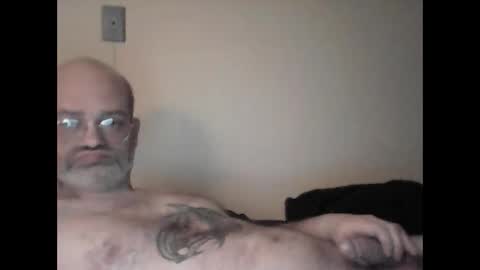Snapshot of tattedpanther chatting on 01/29/25, 07:36 tattedpanther online show from 01/29/25, 07:36