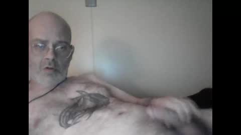Snapshot of tattedpanther chatting on 03/05/25, 10:22 tattedpanther online show from 03/05/25, 10:22