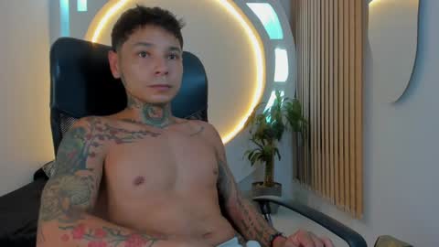 Snapshot of tattokoi chatting on 01/19/25, 09:11 tattokoi online show from 01/19/25, 09:11