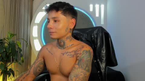 Snapshot of tattokoi chatting on 02/05/25, 12:20 tattokoi online show from 02/05/25, 12:20