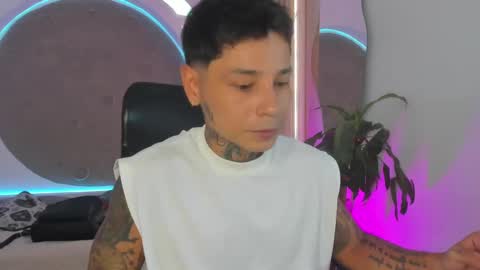 Snapshot of tattokoi chatting on 03/12/25, 07:28 tattokoi online show from 03/12/25, 07:28