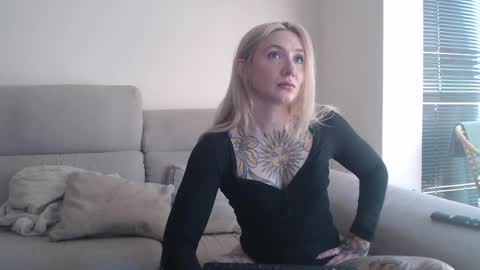 tattoobbgirl online show from 11/03/25, 02:40
