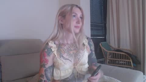tattoobbgirl online show from 11/07/25, 03:56