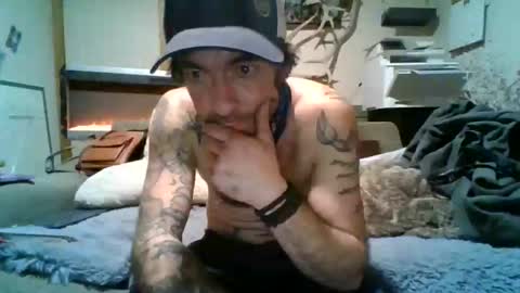 Snapshot of tattoodrancher chatting on 10/27/25, 05:44 tattood rancher online show from 10/27/25, 05:44