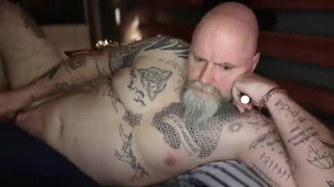 Tattooeddilf 01 online show from 11/12/25, 12:11