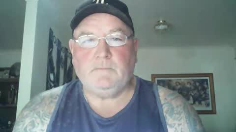 Snapshot of tattzsexy chatting on 10/25/25, 02:19 tattzsexy online show from 10/25/25, 02:19