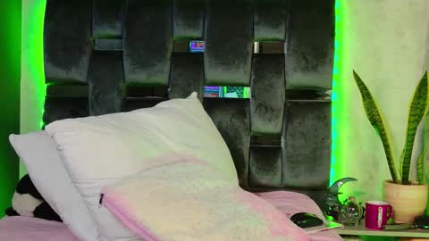 taurito___ online show from 10/22/25, 05:19