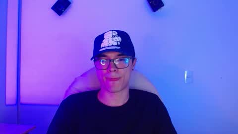 Snapshot of taurus4k chatting on 10/10/25, 07:29 taurus4k online show from 10/10/25, 07:29