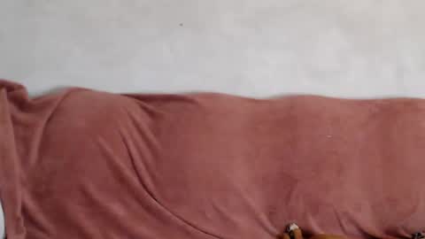 Taya online show from 09/14/25, 10:42