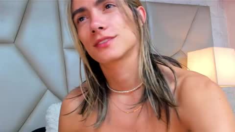 tayler_swift1 online show from 01/15/25, 12:25