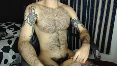 Snapshot of taylor__06 chatting on 11/09/25, 05:06 Taylor online show from 11/09/25, 05:06