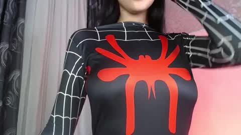 Snapshot of taylor_dolll chatting on 10/23/25, 03:17 Taylor 3 online show from 10/23/25, 03:17