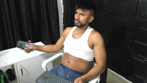 Snapshot of taylormaccurdy_ chatting on 09/11/25, 03:01 taylormaccurdy_ online show from 09/11/25, 03:01