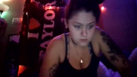 Taylor Riot online show from 10/16/25, 01:39