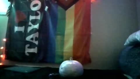 Taylor Riot online show from 10/20/25, 12:00