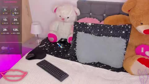 Snapshot of tayssa_maravilh chatting on 09/25/25, 01:31 TAYSSA ONLINE FROM 0630 PM - 1130 PM COLOMBIAN HOUR online show from 09/25/25, 01:31