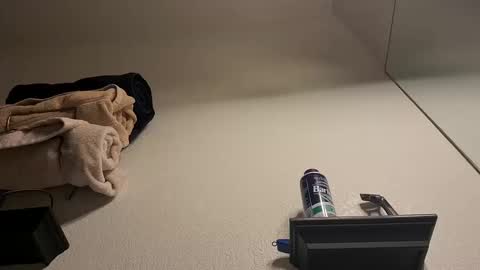 Luis online show from 10/14/25, 03:46