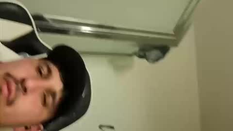 Luis online show from 10/16/25, 05:19