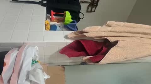 Luis online show from 10/21/25, 01:50