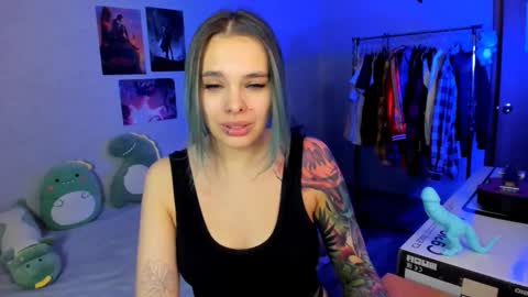 Snapshot of tea_rexx chatting on 02/25/25, 10:39 Kristina online show from 02/25/25, 10:39