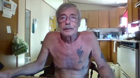 Snapshot of teak4u chatting on 10/17/25, 05:48 Teak online show from 10/17/25, 05:48