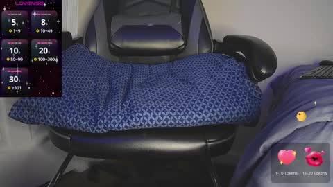 Snapshot of teaser4 chatting on 01/18/25, 06:13 teaser4 online show from 01/18/25, 06:13