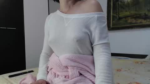 Snapshot of teasexpert4444 chatting on 02/14/25, 12:14 ALICIA--- online show from 02/14/25, 12:14