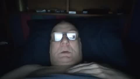 Mark online show from 10/21/25, 05:41