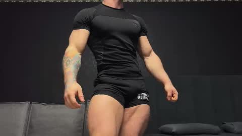 Snapshot of technohotgod chatting on 11/25/25, 04:23 Andy Psy online show from 11/25/25, 04:23