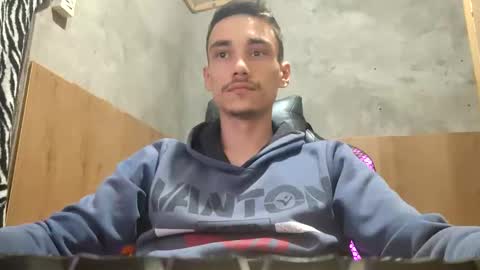 Snapshot of tecnicogatu chatting on 09/26/25, 04:27 tecnicogatu online show from 09/26/25, 04:27