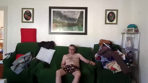 Theodore online show from 01/12/25, 06:39