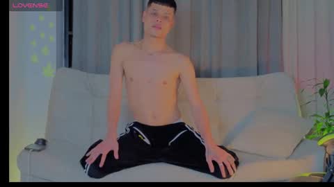 teeenagefeverr online show from 10/22/25, 12:44