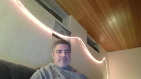 Snapshot of teeforyou chatting on 01/26/25, 06:07 Peter online show from 01/26/25, 06:07