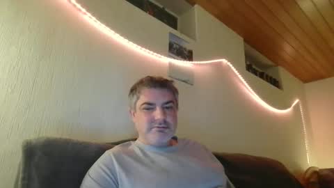 Snapshot of teeforyou chatting on 02/01/25, 10:23 Peter online show from 02/01/25, 10:23