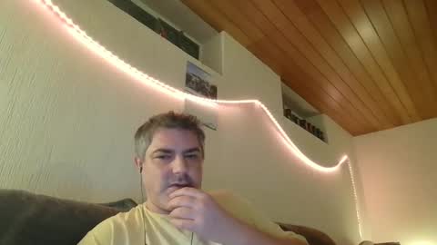 Snapshot of teeforyou chatting on 02/02/25, 04:37 Peter online show from 02/02/25, 04:37