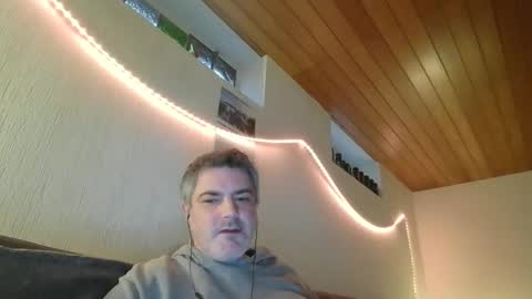Snapshot of teeforyou chatting on 02/08/25, 07:26 Peter online show from 02/08/25, 07:26