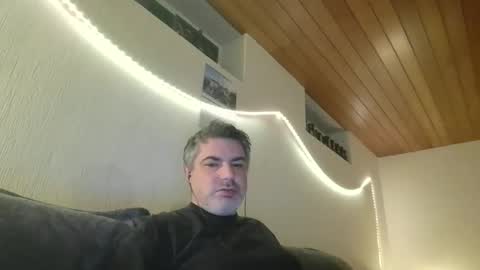 Snapshot of teeforyou chatting on 02/15/25, 12:04 Peter online show from 02/15/25, 12:04