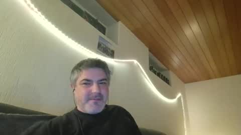 Snapshot of teeforyou chatting on 02/15/25, 06:12 Peter online show from 02/15/25, 06:12