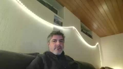 Snapshot of teeforyou chatting on 02/18/25, 01:10 Peter online show from 02/18/25, 01:10