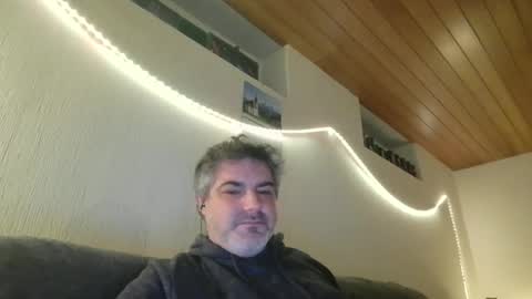 Snapshot of teeforyou chatting on 03/09/25, 05:33 Peter online show from 03/09/25, 05:33