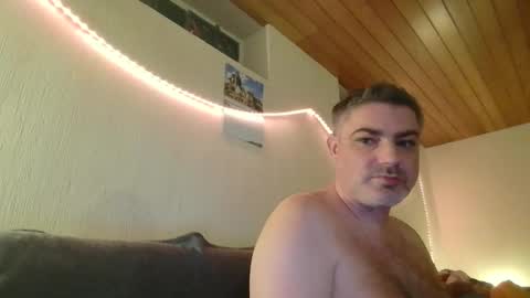 Snapshot of teeforyou chatting on 03/11/25, 07:03 Peter online show from 03/11/25, 07:03