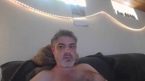 Snapshot of teeforyou chatting on 09/19/25, 10:05 Peter online show from 09/19/25, 10:05