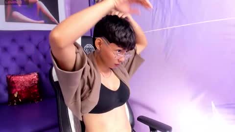 Stefani  online show from 09/18/25, 11:45