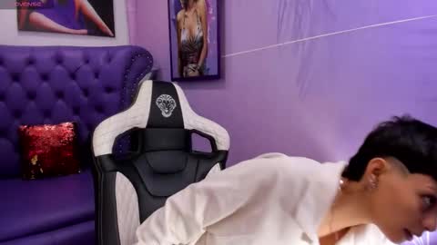 Stefani  online show from 09/19/25, 11:44