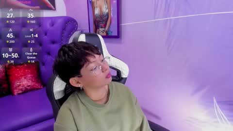 Stefani  online show from 10/15/25, 12:05